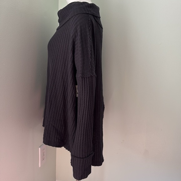 Free People Juicy Waffle Knit Open Back Sweater Black Medium NEW - Picture 5 of 7